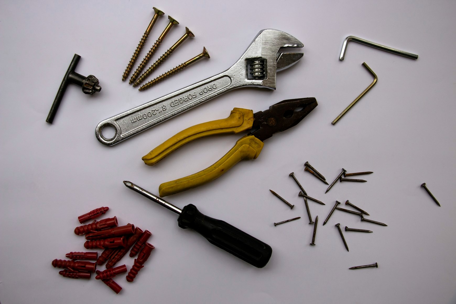 Top Essential Tools for DIY Home Repairs and Maintenance