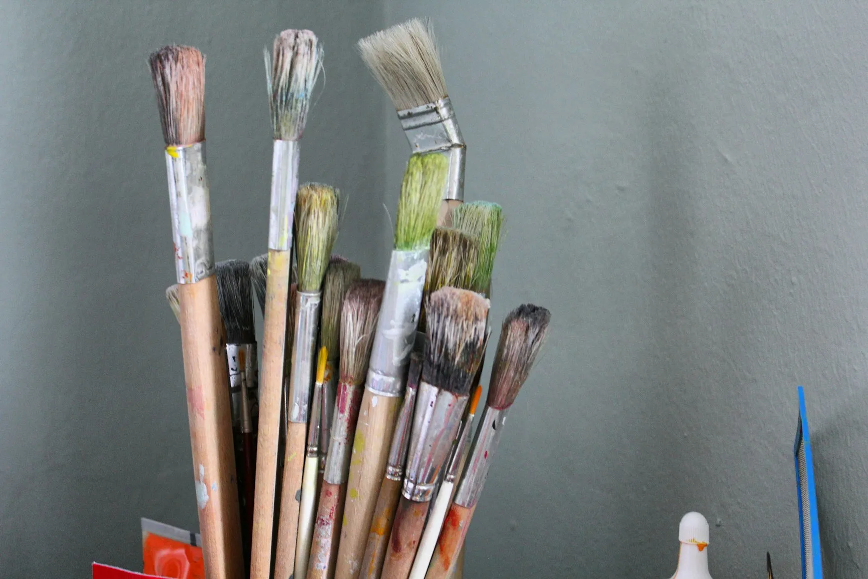 A Step-by-Step Guide to Selecting the Right Paintbrush for Projects